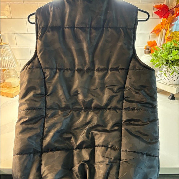 Zyia Vest - Picture 2 of 5